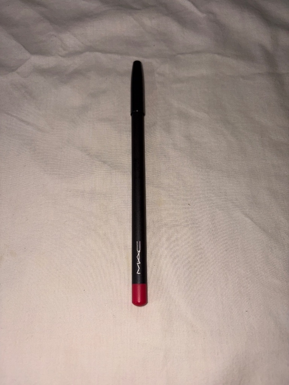 MAC Cosmetics Lip Pencil (Chic Trick)